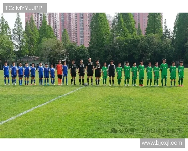 上海足球队以54分领跑全国锦标赛积分榜展现强大实力