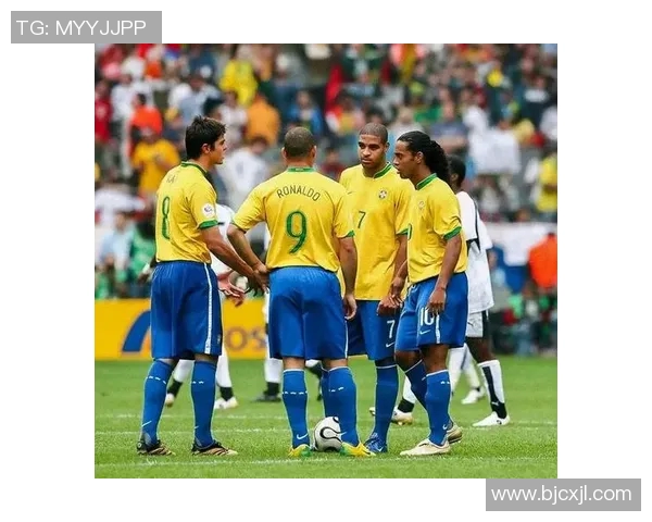 十二年巴西足球明星的辉煌历程与传奇瞬间回顾