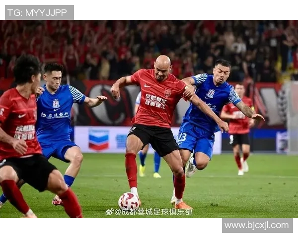 成都足球队的默契配合分析与战术探讨助力球队提升整体实力 成都足球队的默契配合分析与战术探讨助力球队提升整体实力